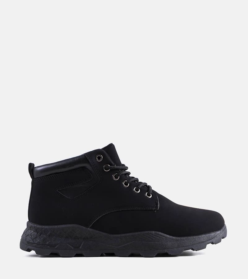 Gemre Capcane Tristen izolate negre