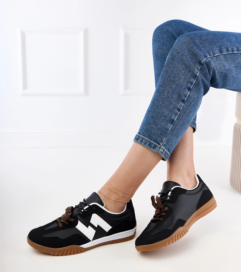 Gemre Adidași negri cu șireturi colorate Bekki