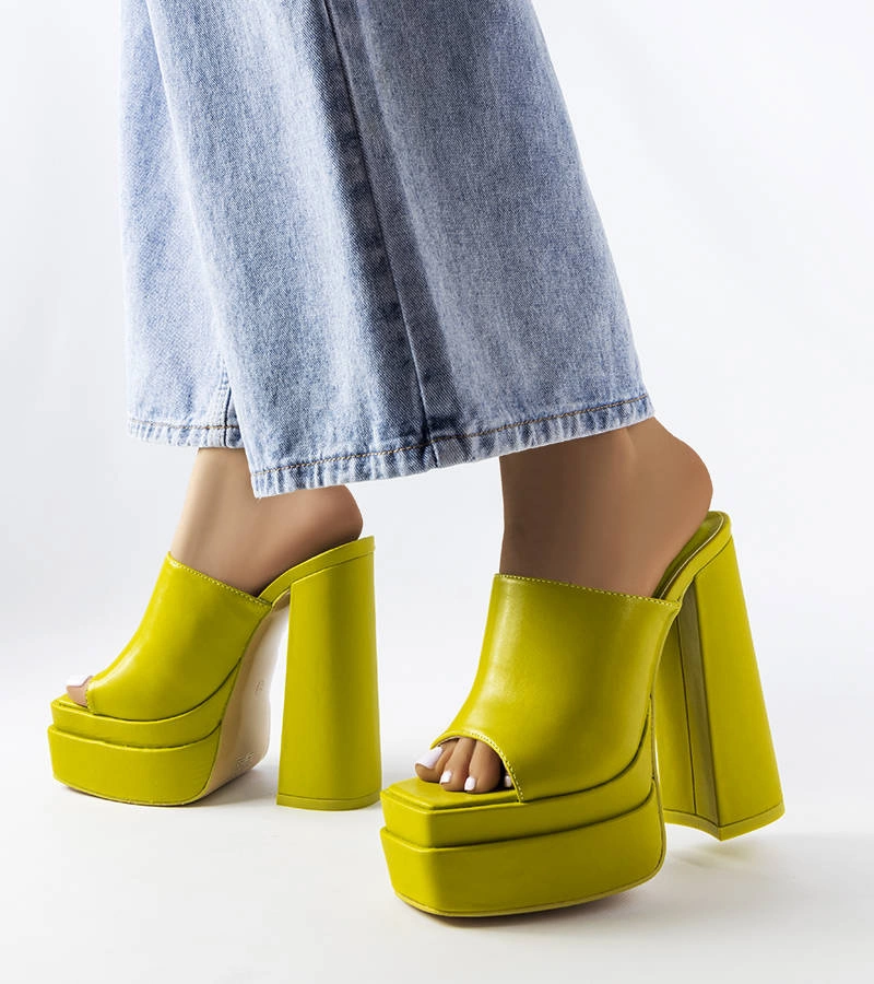 Gemre Green high-heeled flip-flops Mercure
