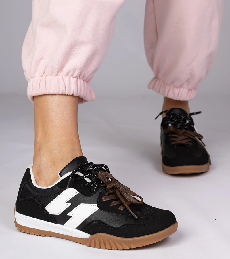 Gemre Adidași negri cu șireturi colorate Bekki