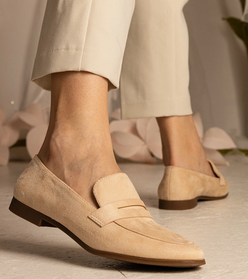 Gemre Mocasini clasici bej pentru femei Nageri