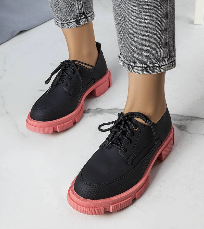 Gemre Black lace-up shoes on a chunky sole Kay