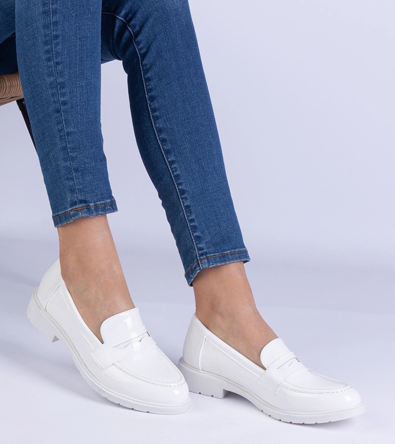 Gemre Pantofi albi lăcuiți pentru femei Eledia