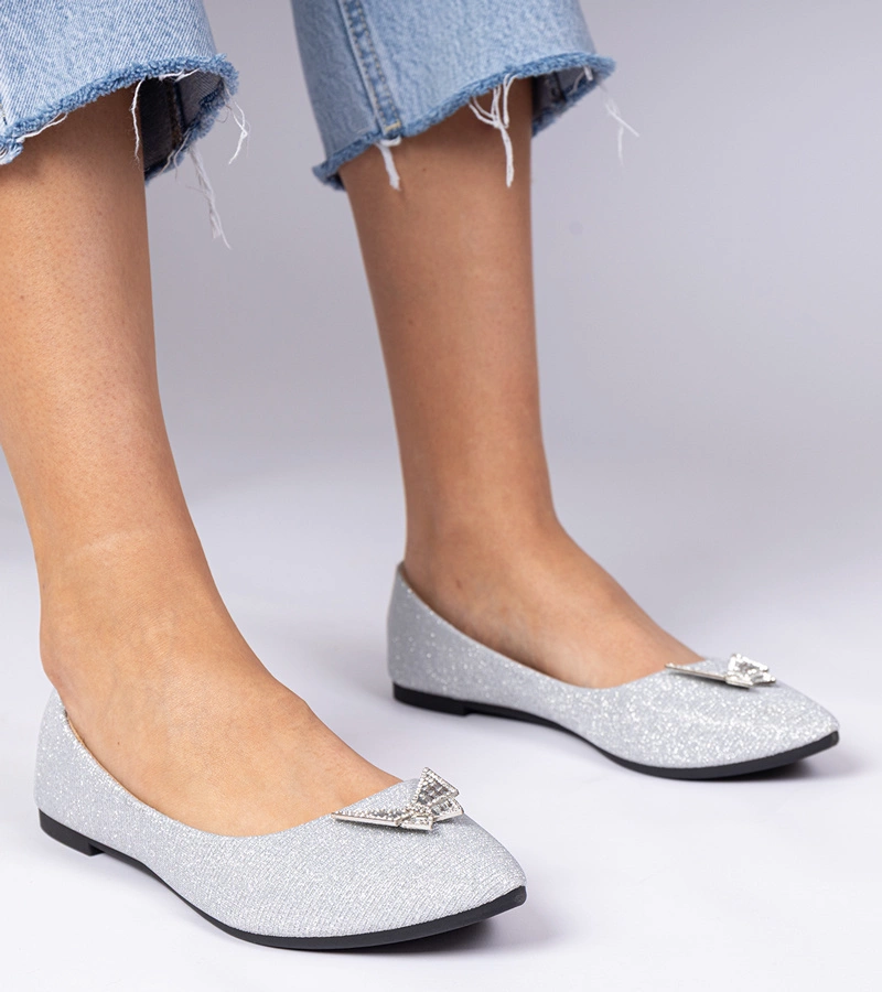 Gemre Balerini argintii de damă cu sclipici și fluturaș Denny