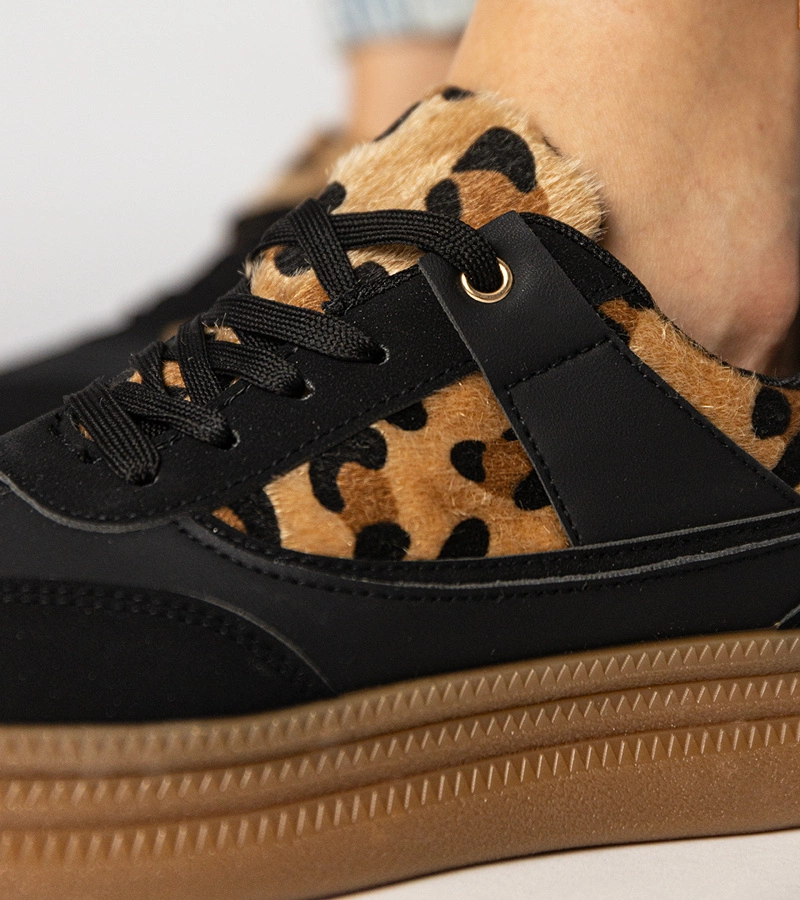 Gemre Adidași negri cu detalii de leopard Meril