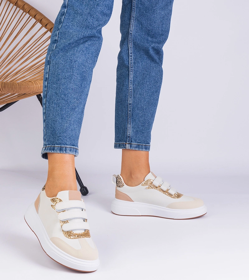 Gemre Adidași bej pentru femei cu arici decorați cu sclipici Kasabella