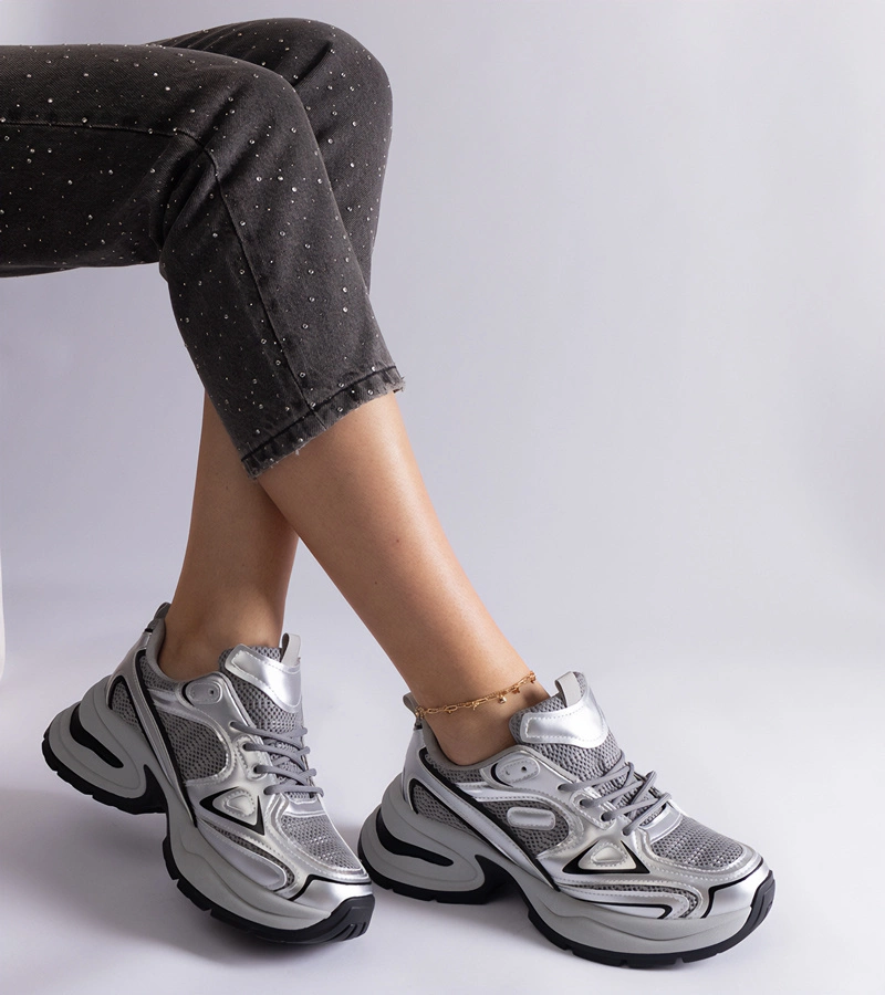 Gemre Adidași argintii cu talpă masivă Adoma