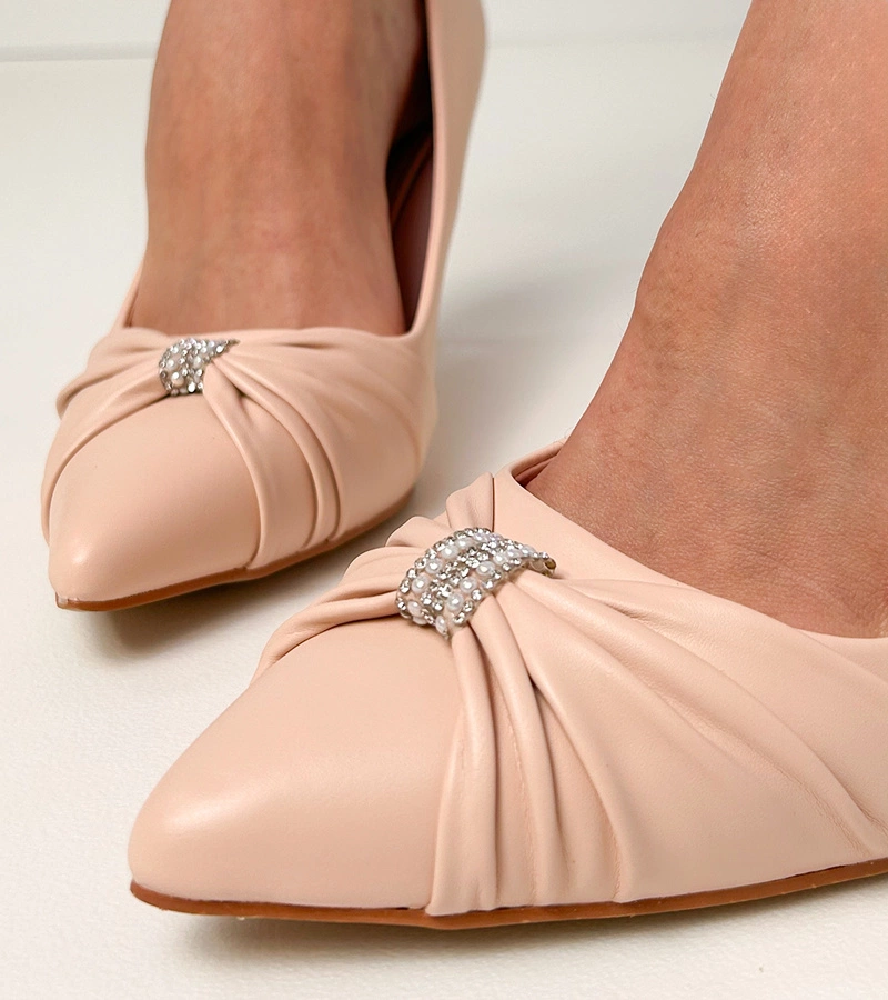 marka niezdefiniowana Pantofi clasici bej cu toc subțire cu cristale Bronney