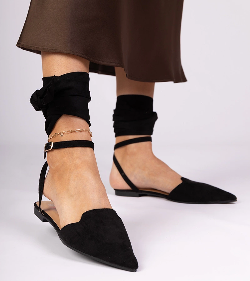 Gemre Black flat heel pumps Mella