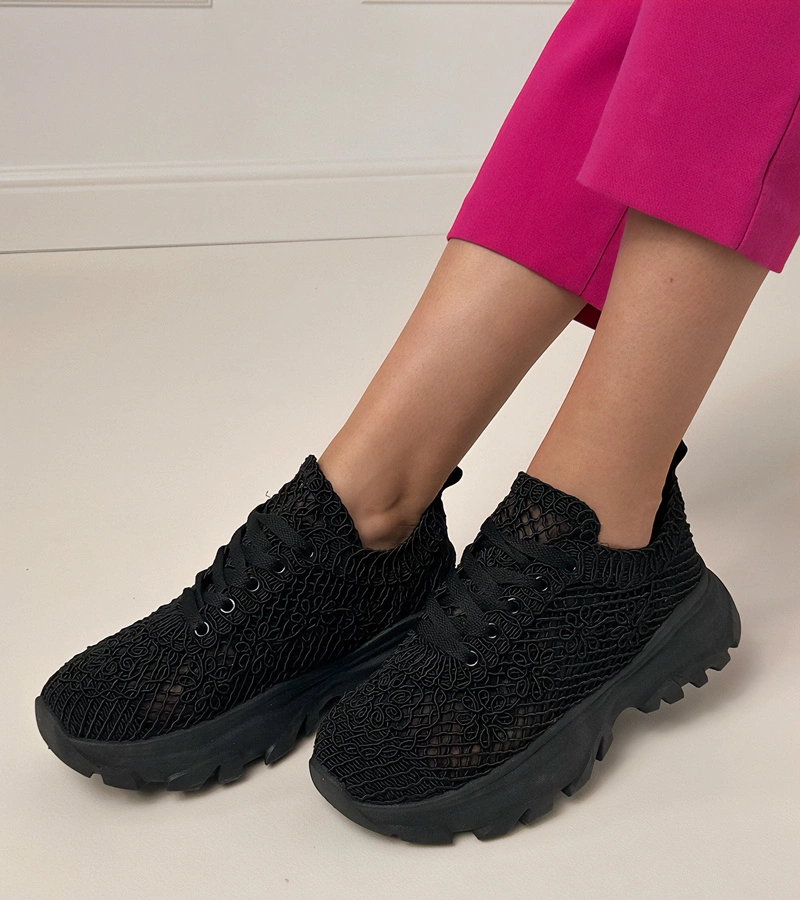 Gemre Adidași negri perforați pe platformă Brokes