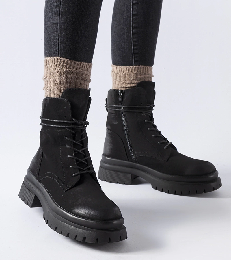 Gemre Black ankle boots with distressed toe Vadnais