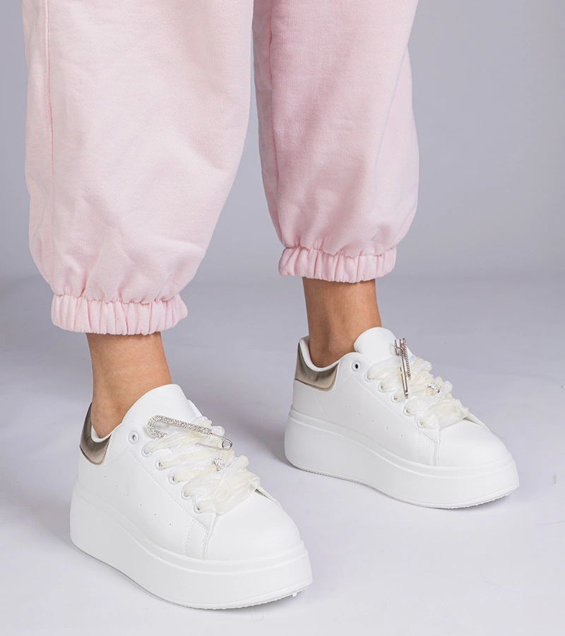 Gemre Adidași albi cu inserție aurie și toc cu zirconii Floura