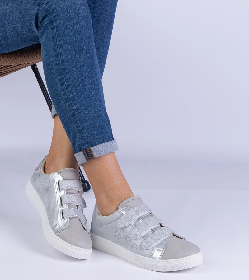 Gemre Adidași argintii de damă cu scai Iriza