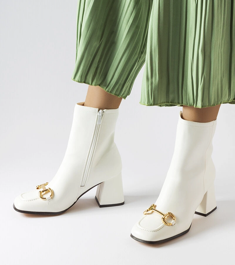 Gemre Cizme albe cu toc stiletto Castione