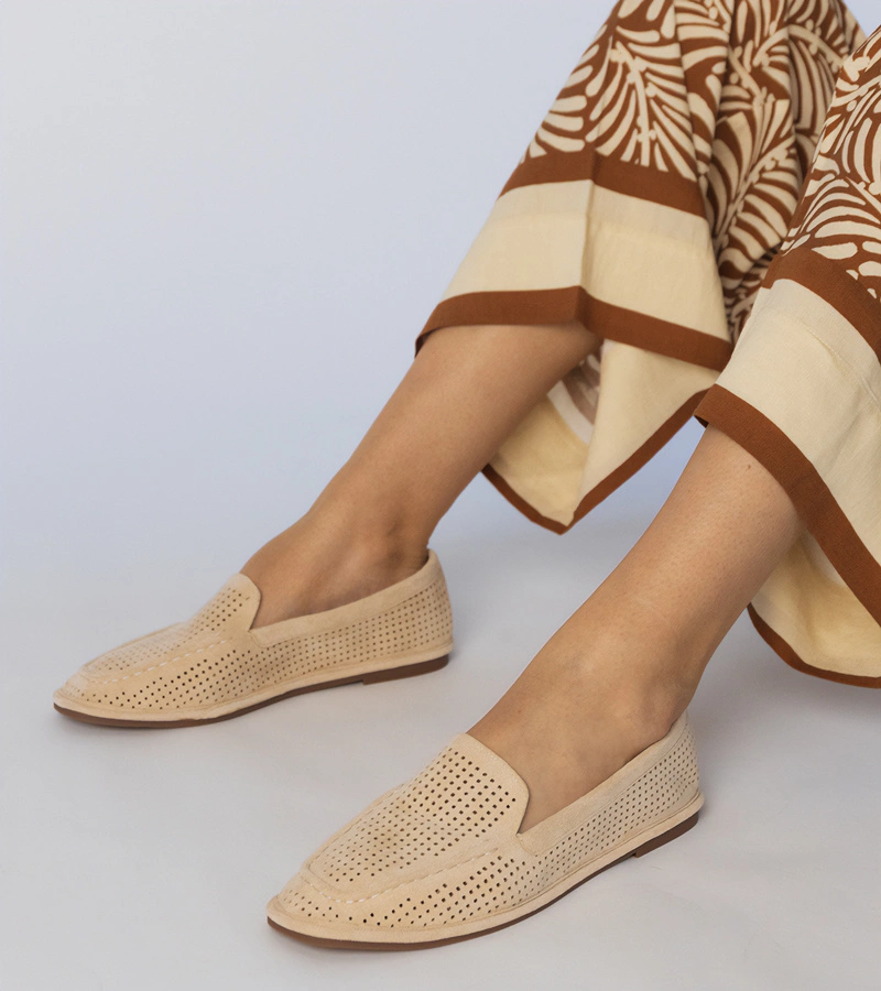 Gemre Beige perforated eco-suede loafers Stanila