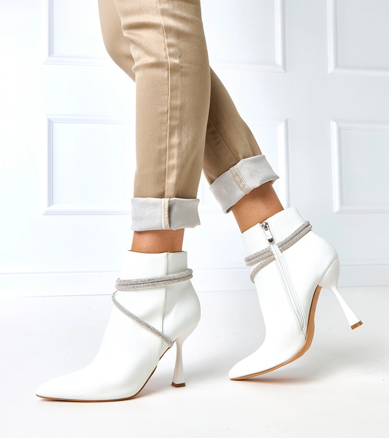 Gemre Botine albe cu toc decorate cu pietre Fantagaro