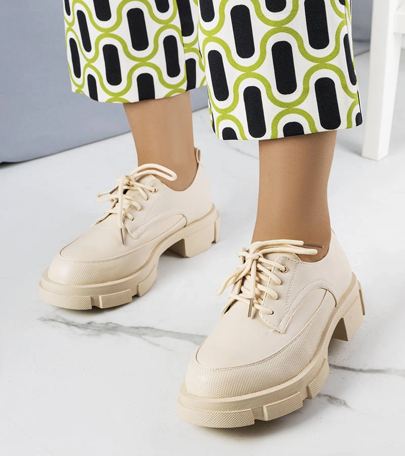 Gemre Beige lace-up shoes with chunky soles Kay