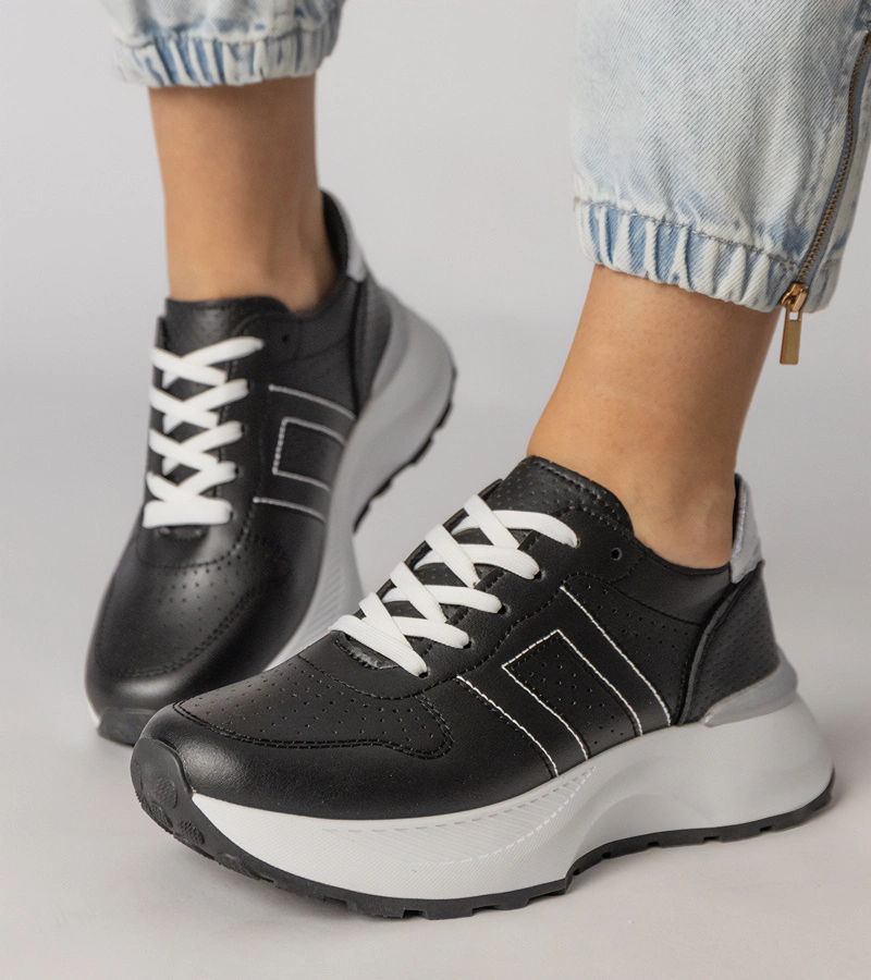 Gemre Adidași sport negri cu inserție argintie Lenkuta