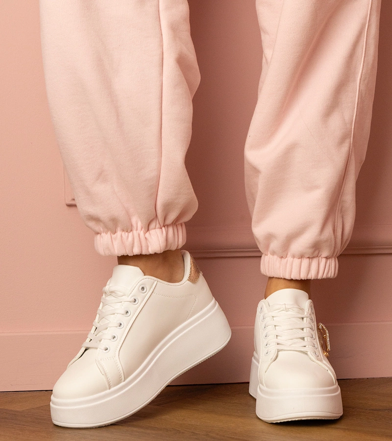 Gemre White sneakers with a golden heart and rhinestones Lerisol