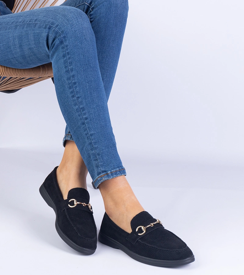 Gemre Mocasini negri din piele ecologică întoarsă, perforați, cu ornament auriu Truffi