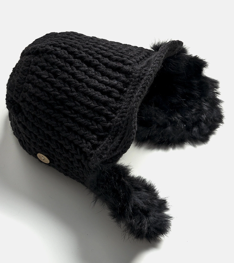 Gemre Black hat with earflaps Zora