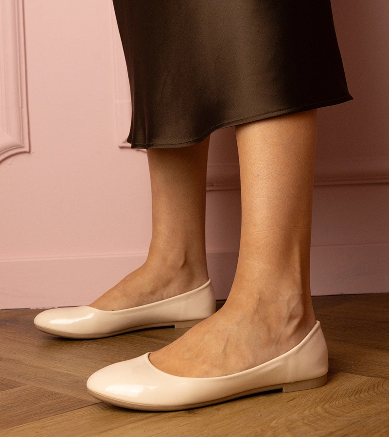 Gemre Balerini lăcuiți bej Aurika