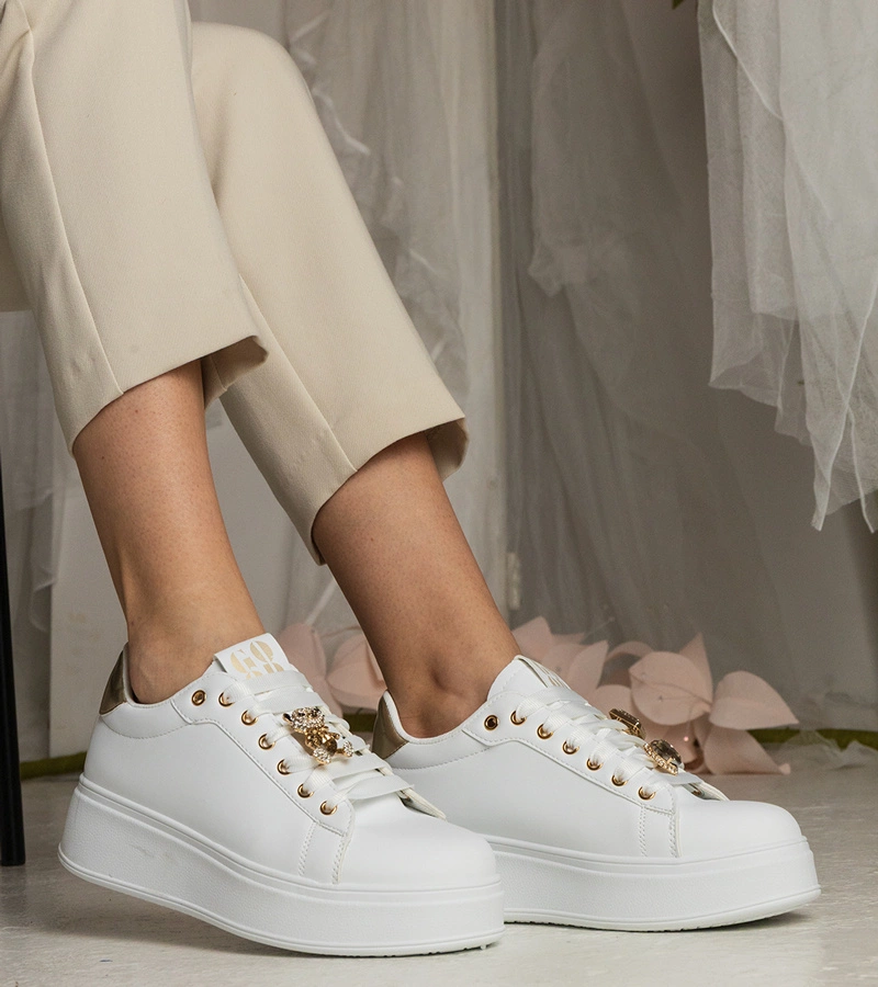 Gemre Adidași damă alb-aurii decorați cu pietre Sarena