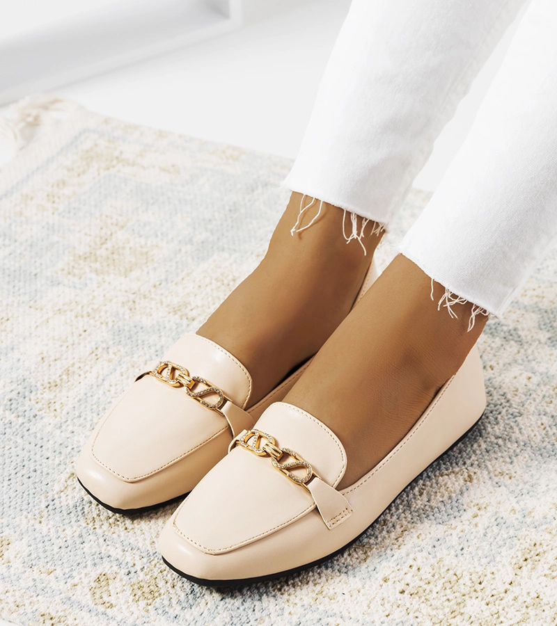 Gemre Beige square-toe loafers Milder
