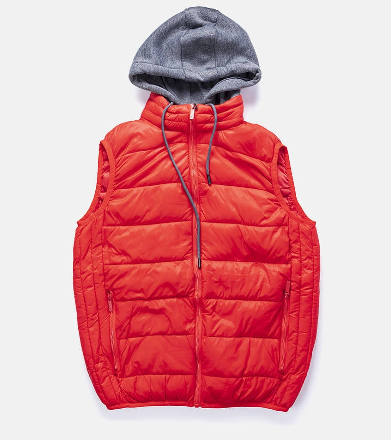 Gemre Red vest with a tracksuit hood Avar