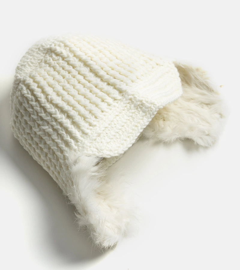 Gemre White hat with ear flaps Zora