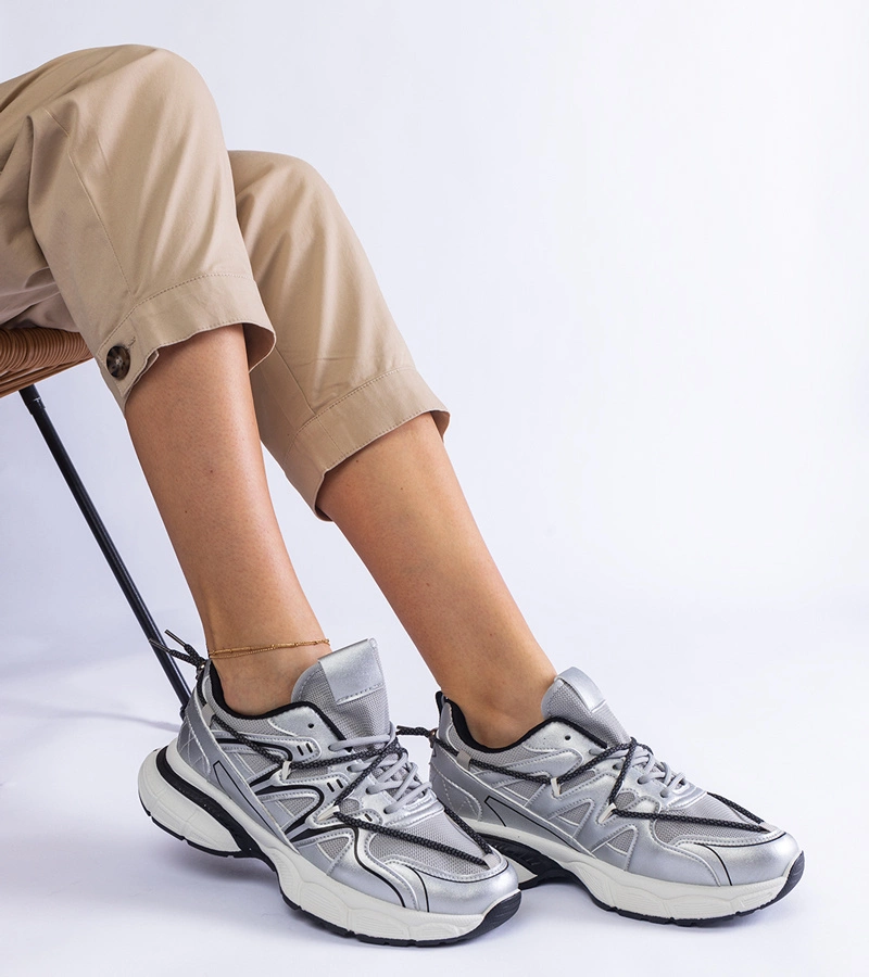 Gemre Adidași de damă argintii cu talpă masivă Colunga