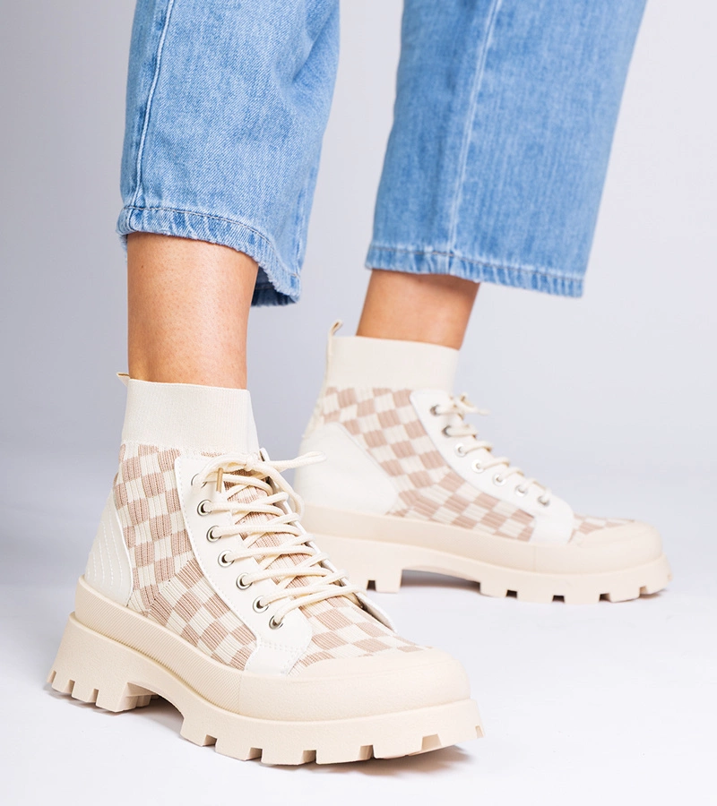 Gemre Botine bej pe platformă Sarida