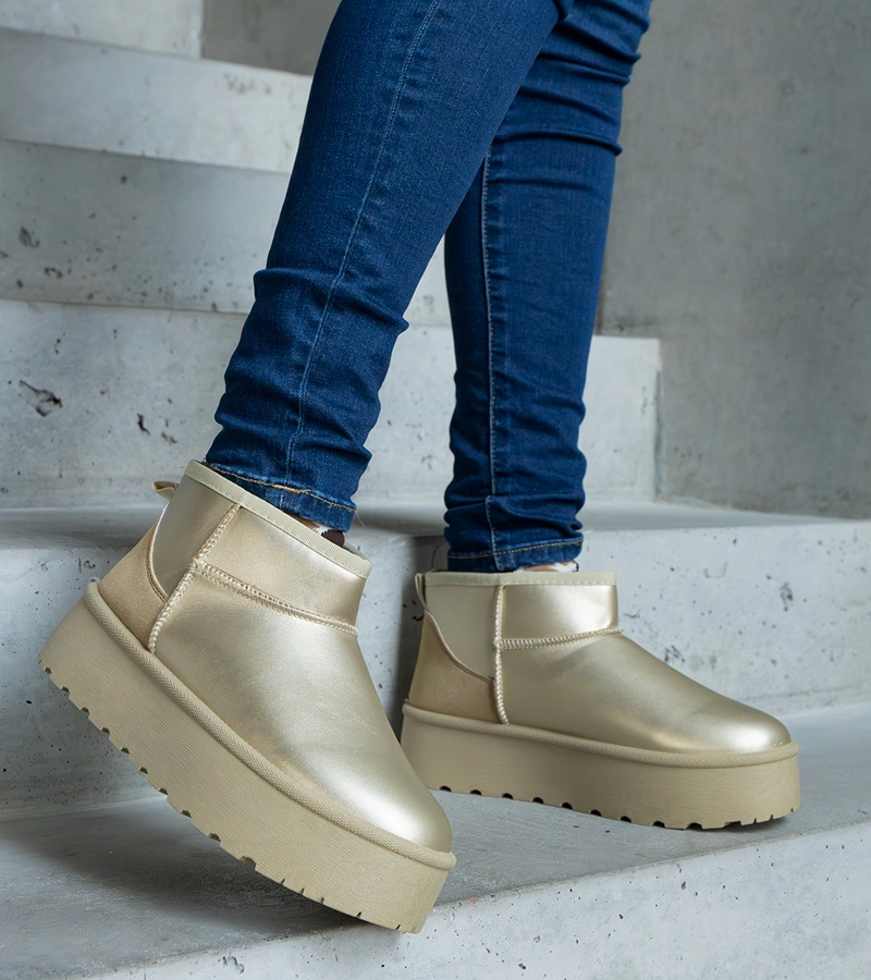 Gemre Gold low snow boots on platform Lianda