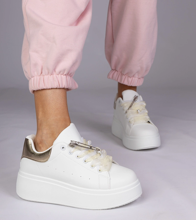 Gemre Adidași albi cu inserție aurie și toc cu zirconii Floura