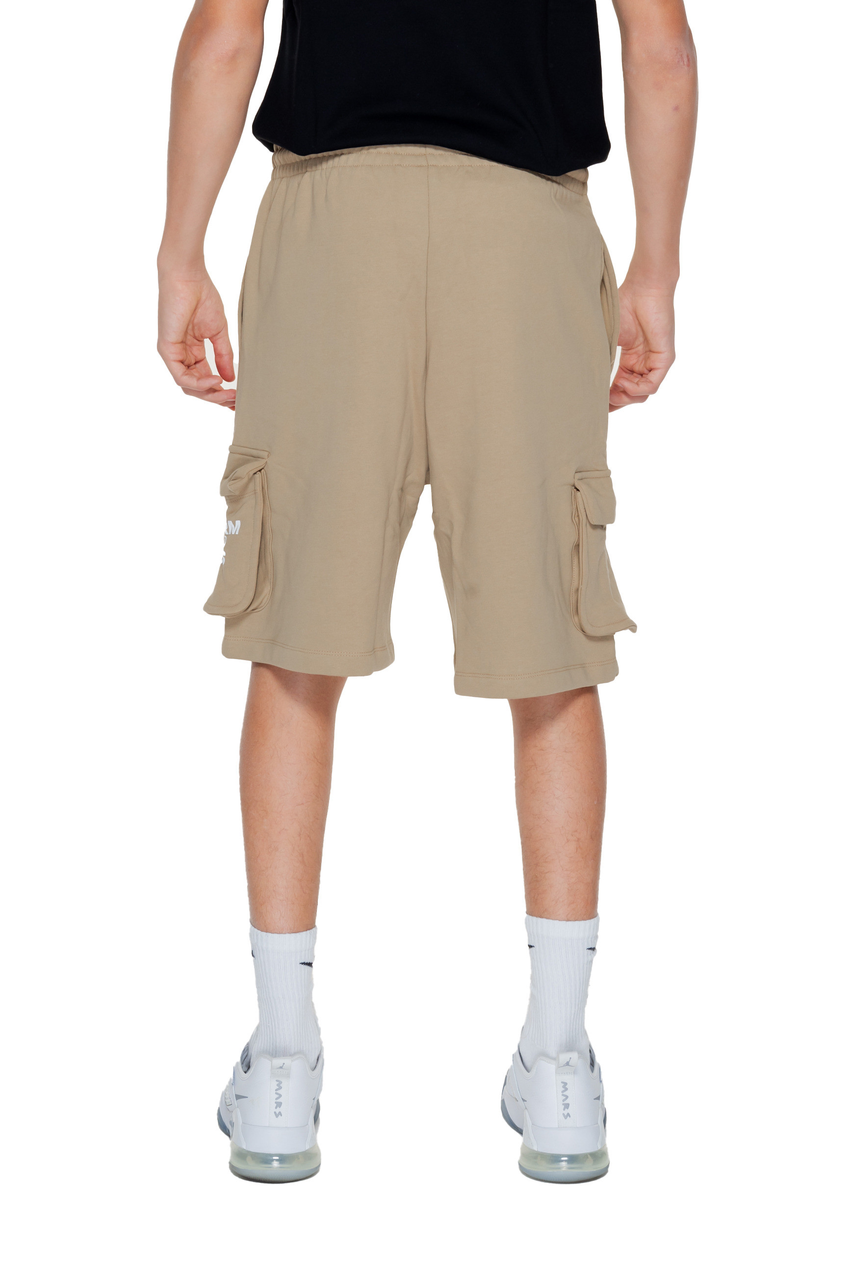 Мъжки бермуди с джобове