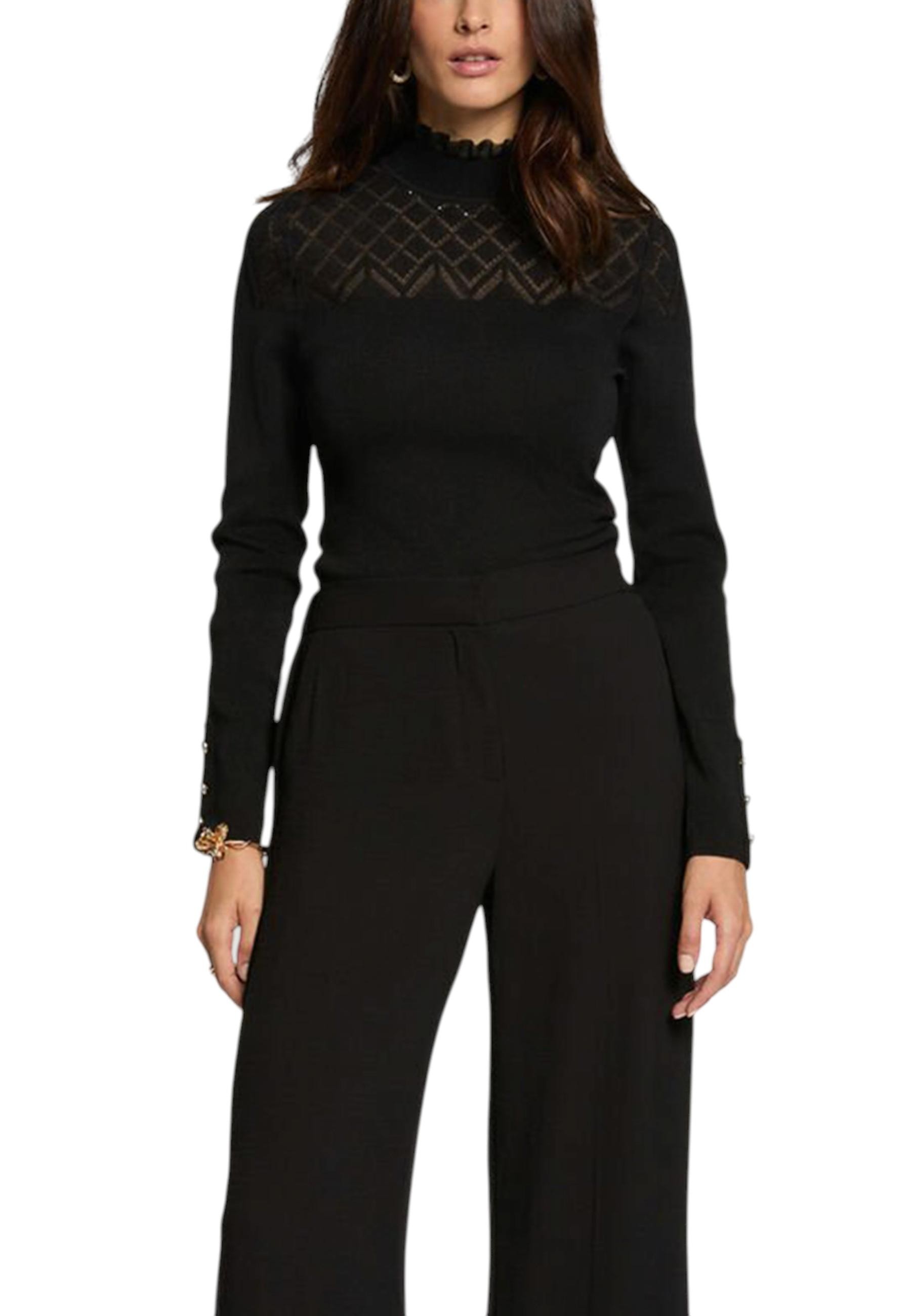 Черно поло с дантелени детайли