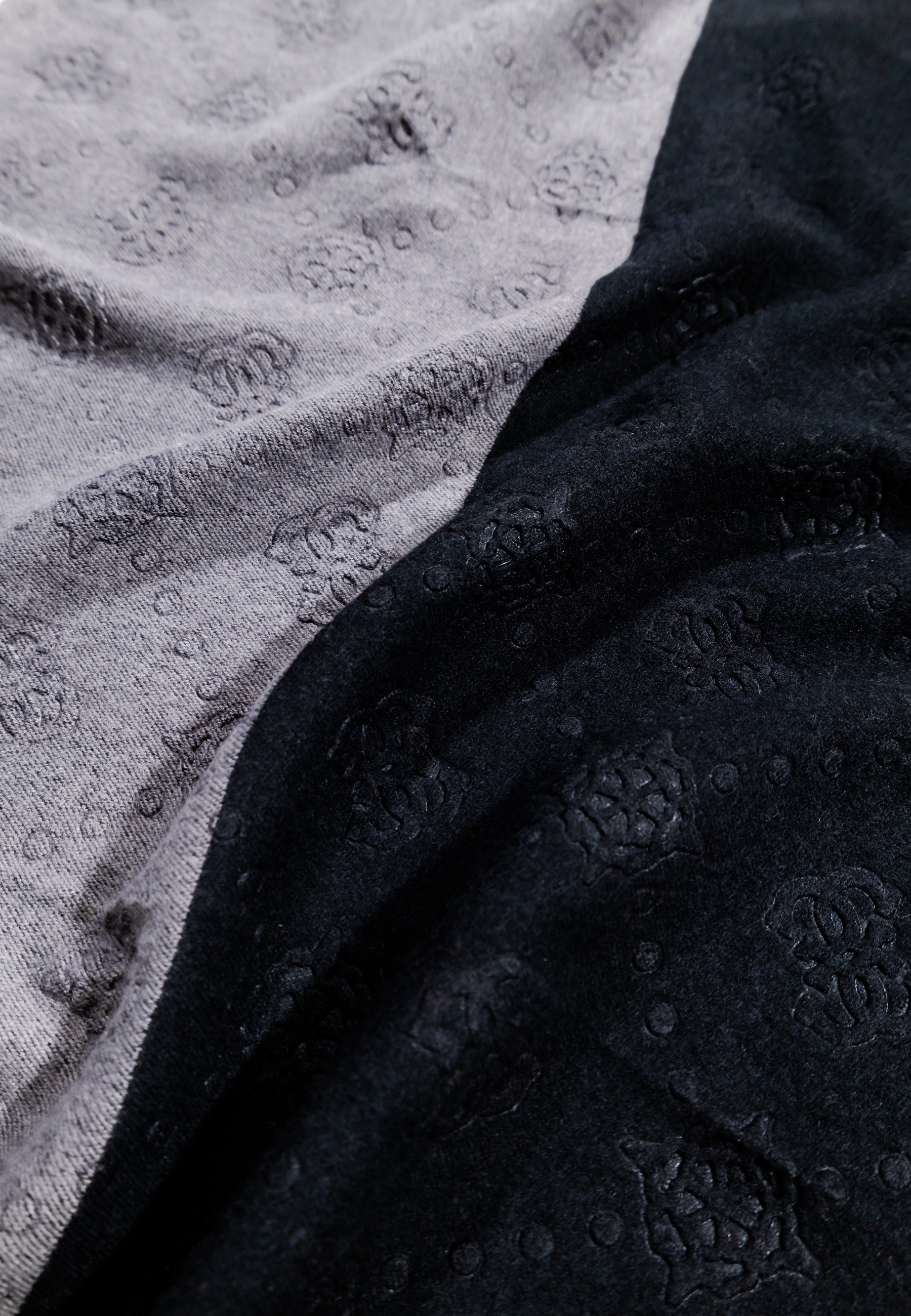 Guess Sciarpa Donna šála