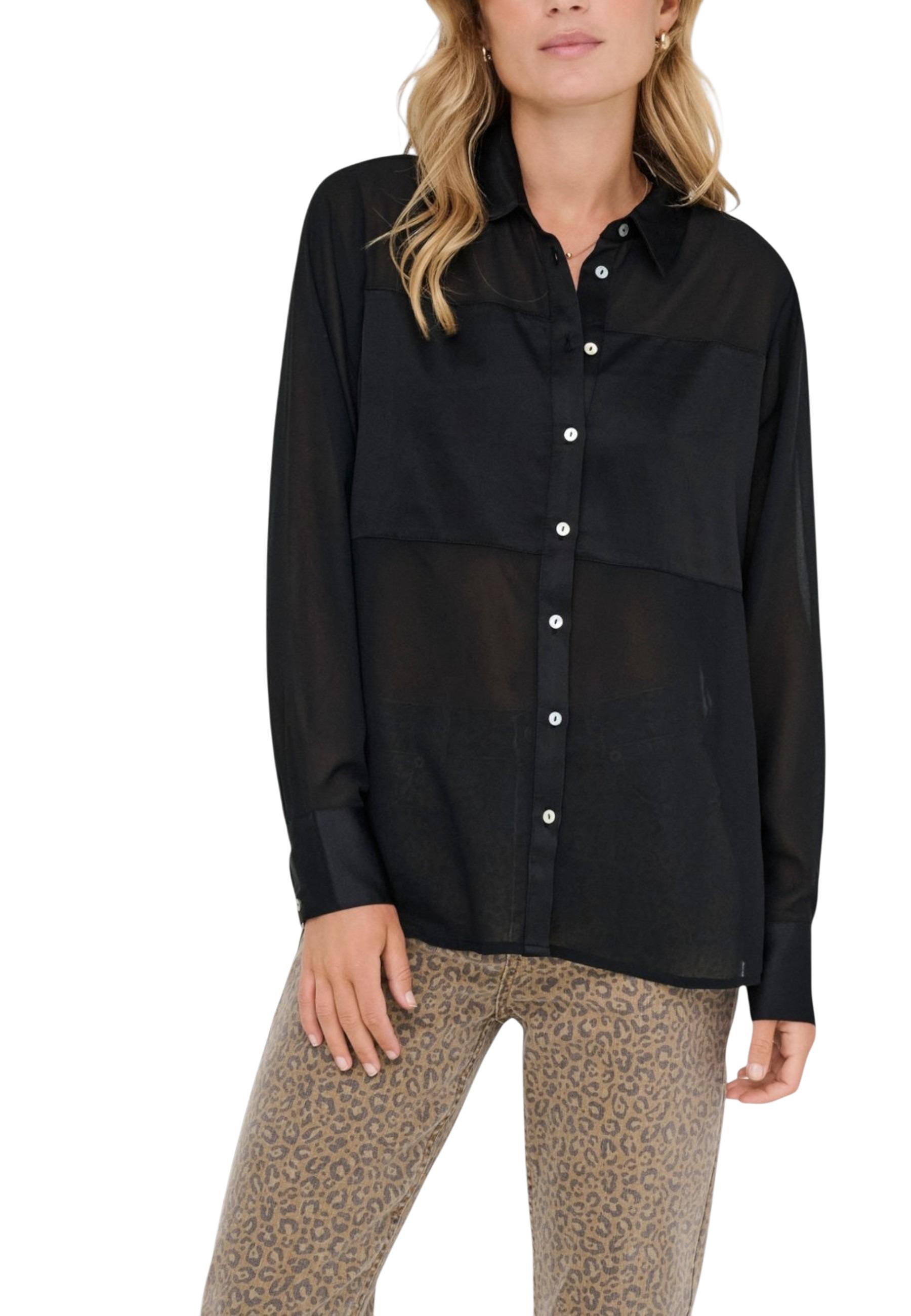 Само черна блуза