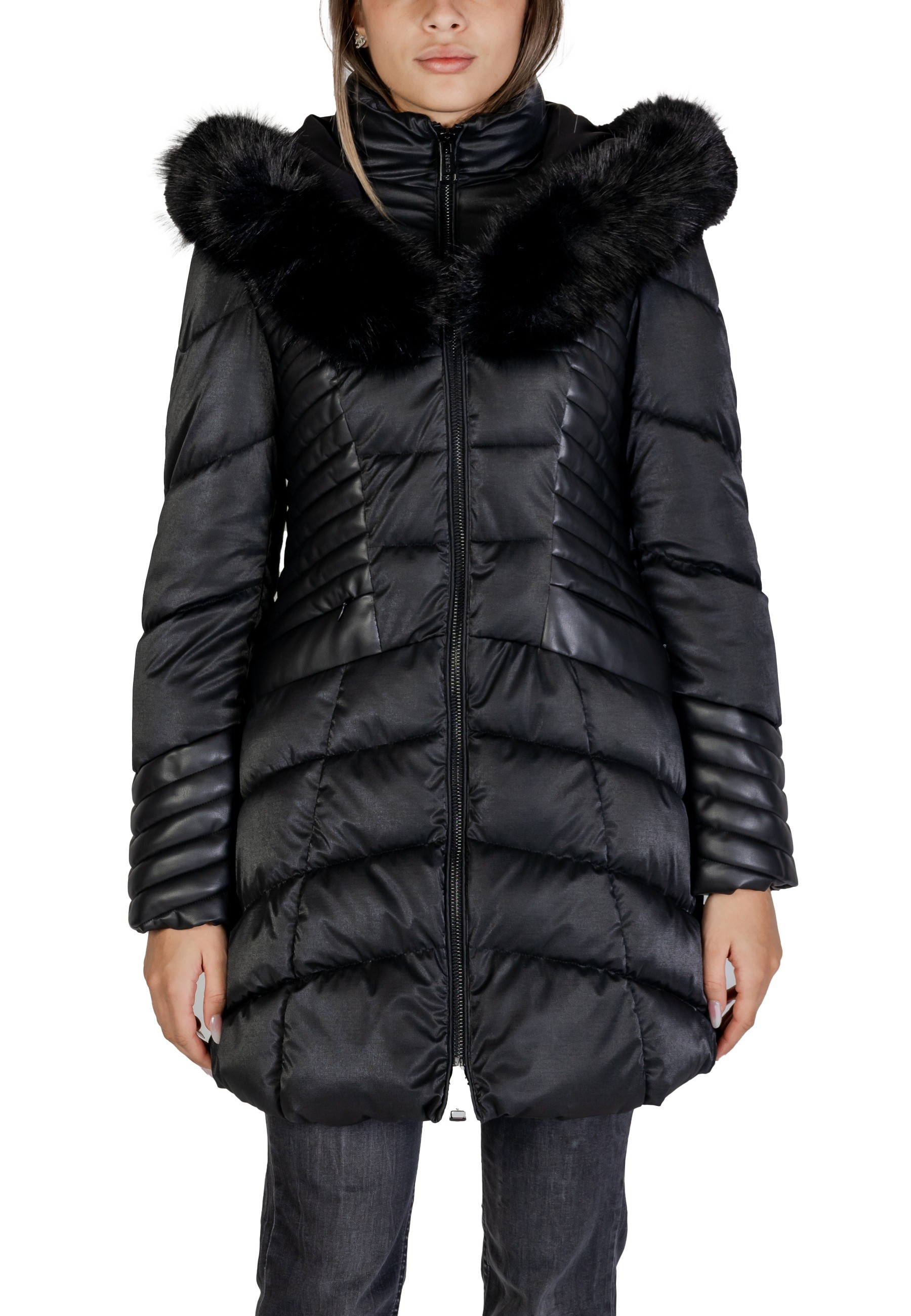 Dámska zimná bunda Guess s kožušinou