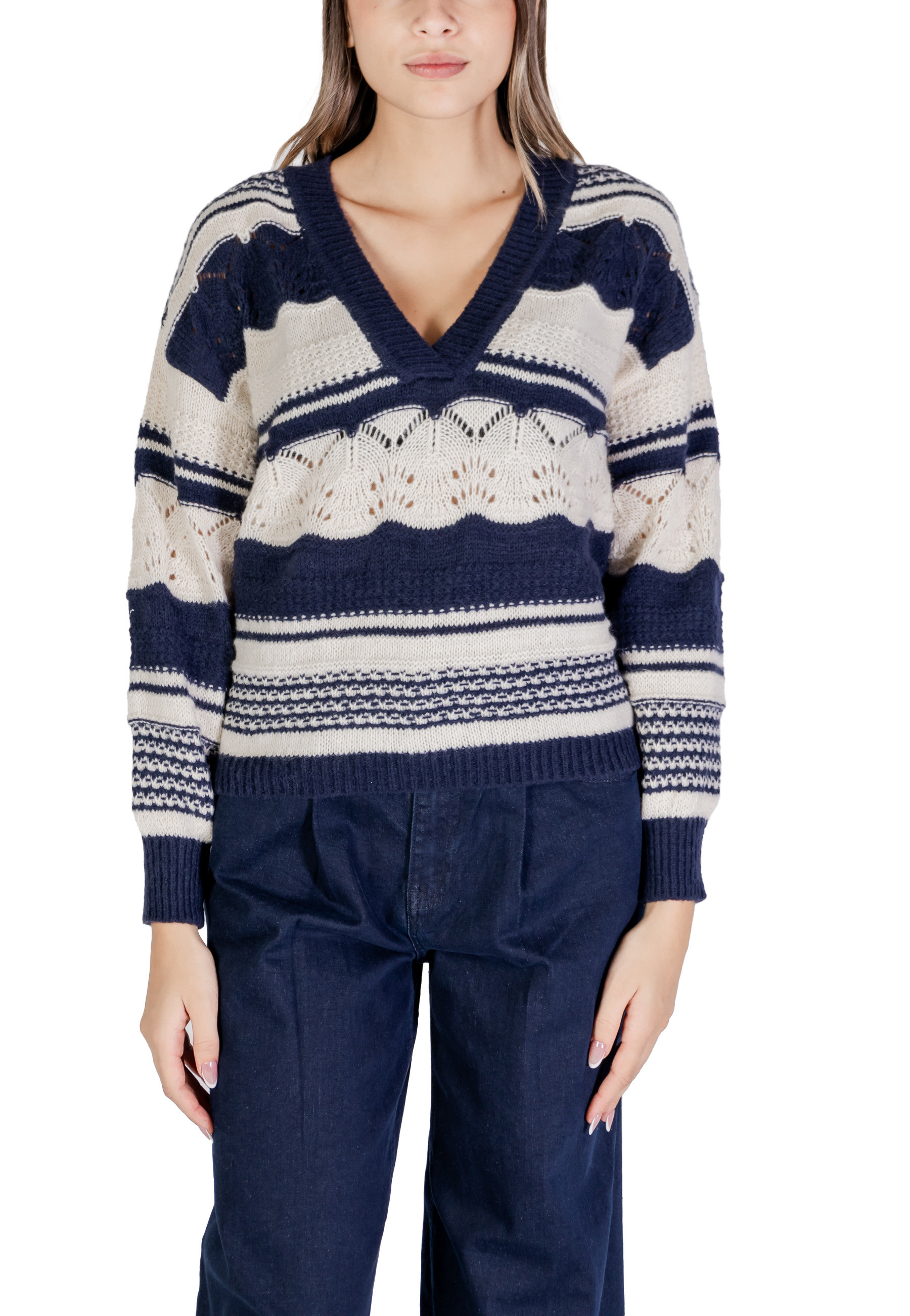 Ichi vzorovaný sveter