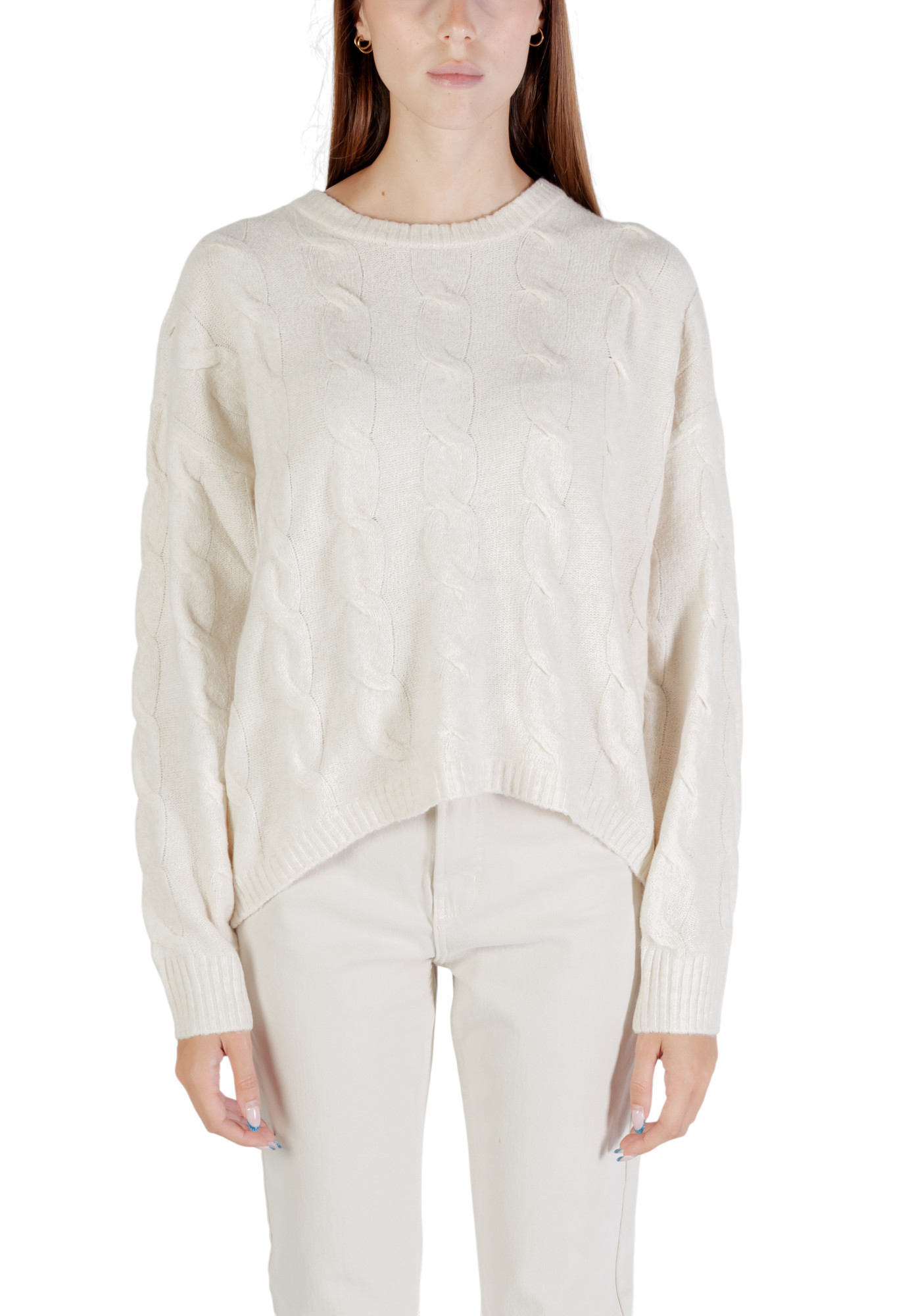 Krémový sveter s okrúhlym výstrihom