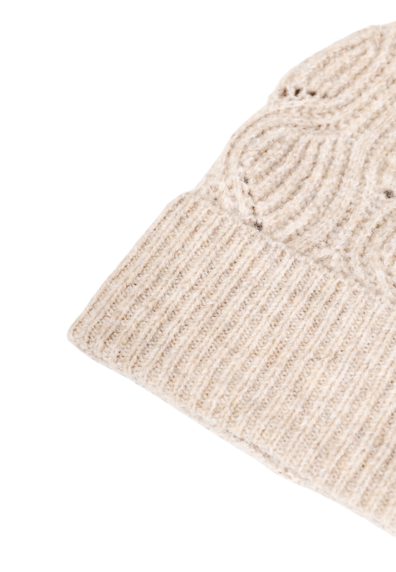 Само дамска шапка