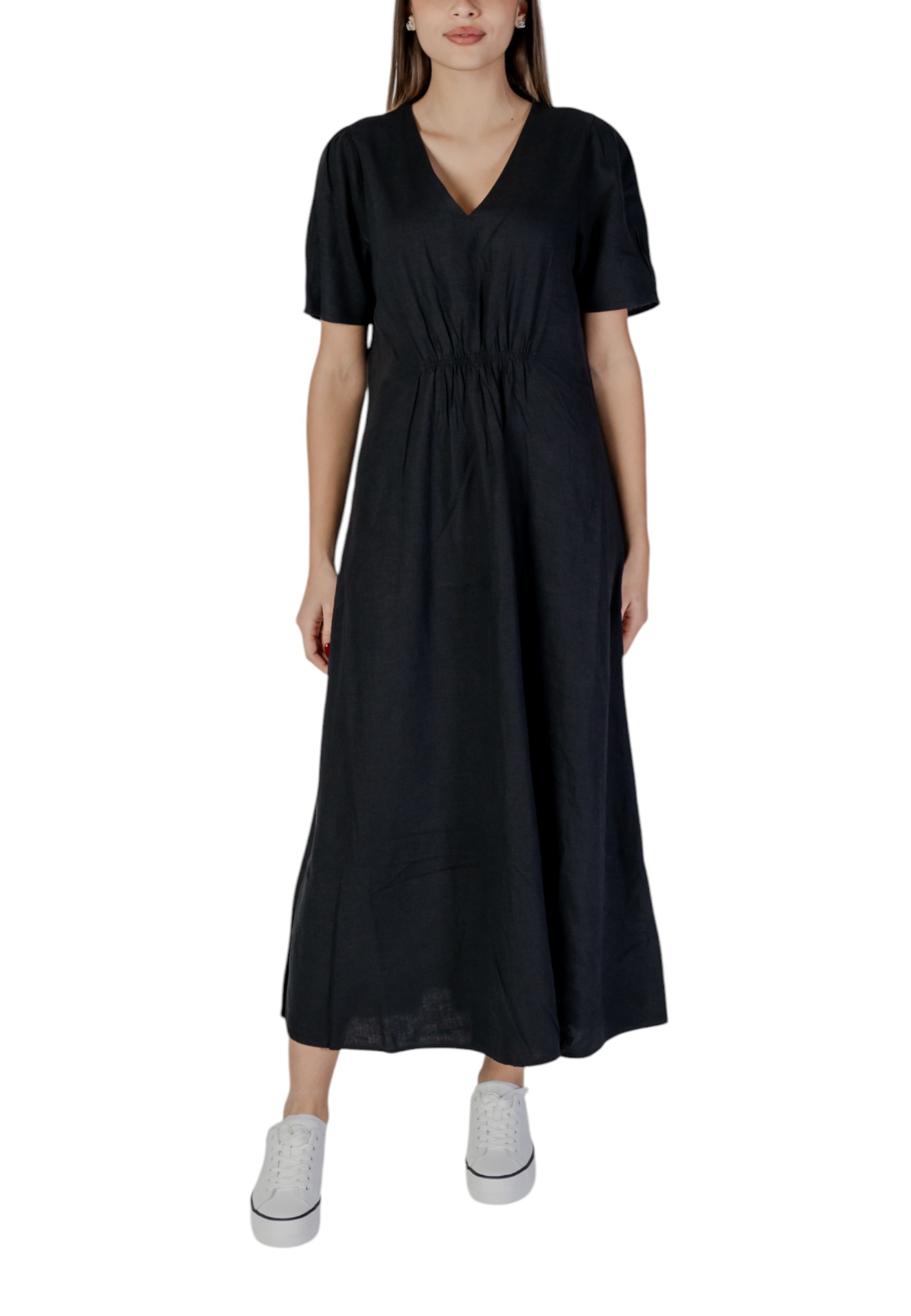 Černé maxi šaty s krátkým rukávem