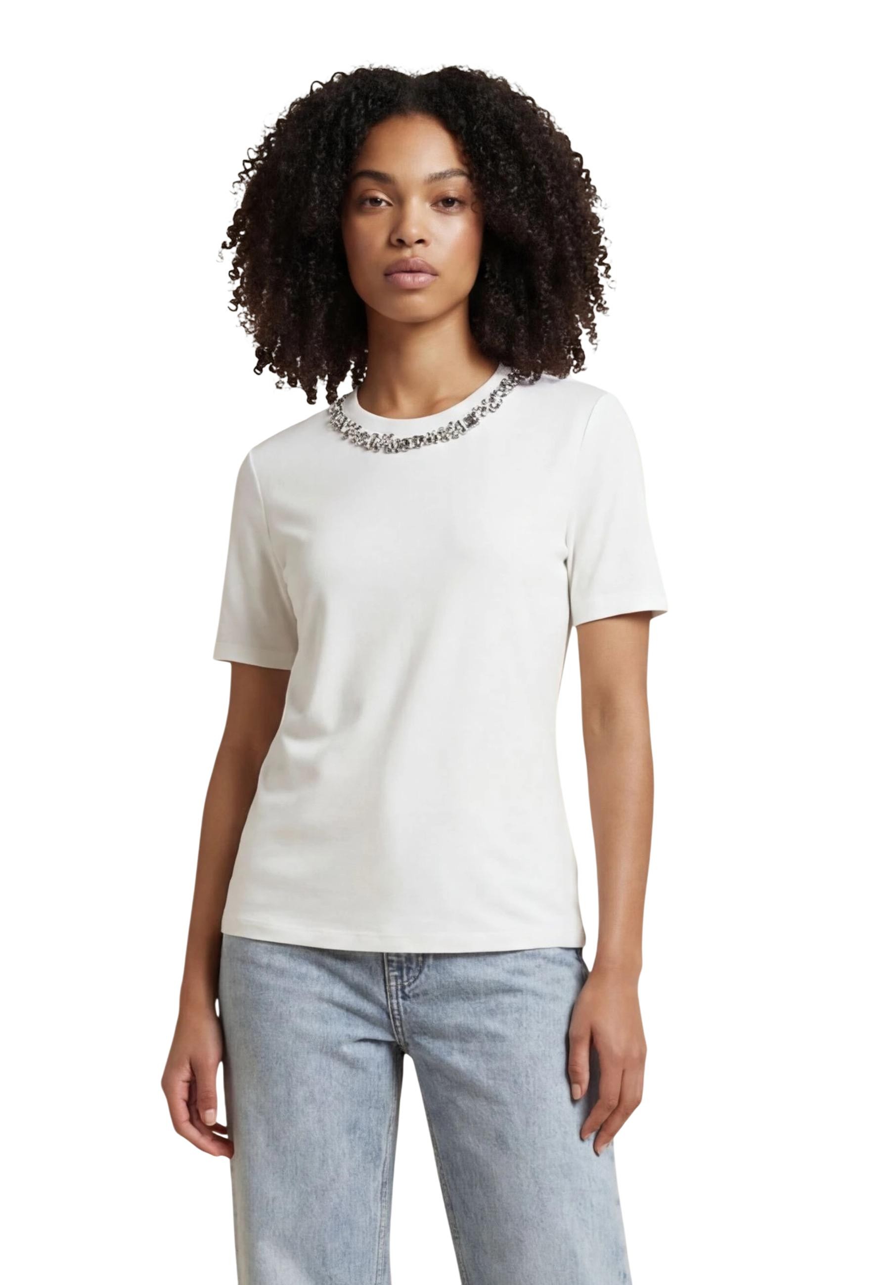 Бяла тениска с къс ръкав