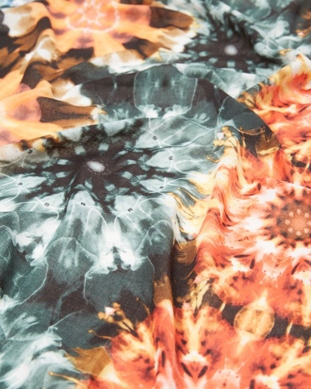 Шал Desigual с флорален мотив