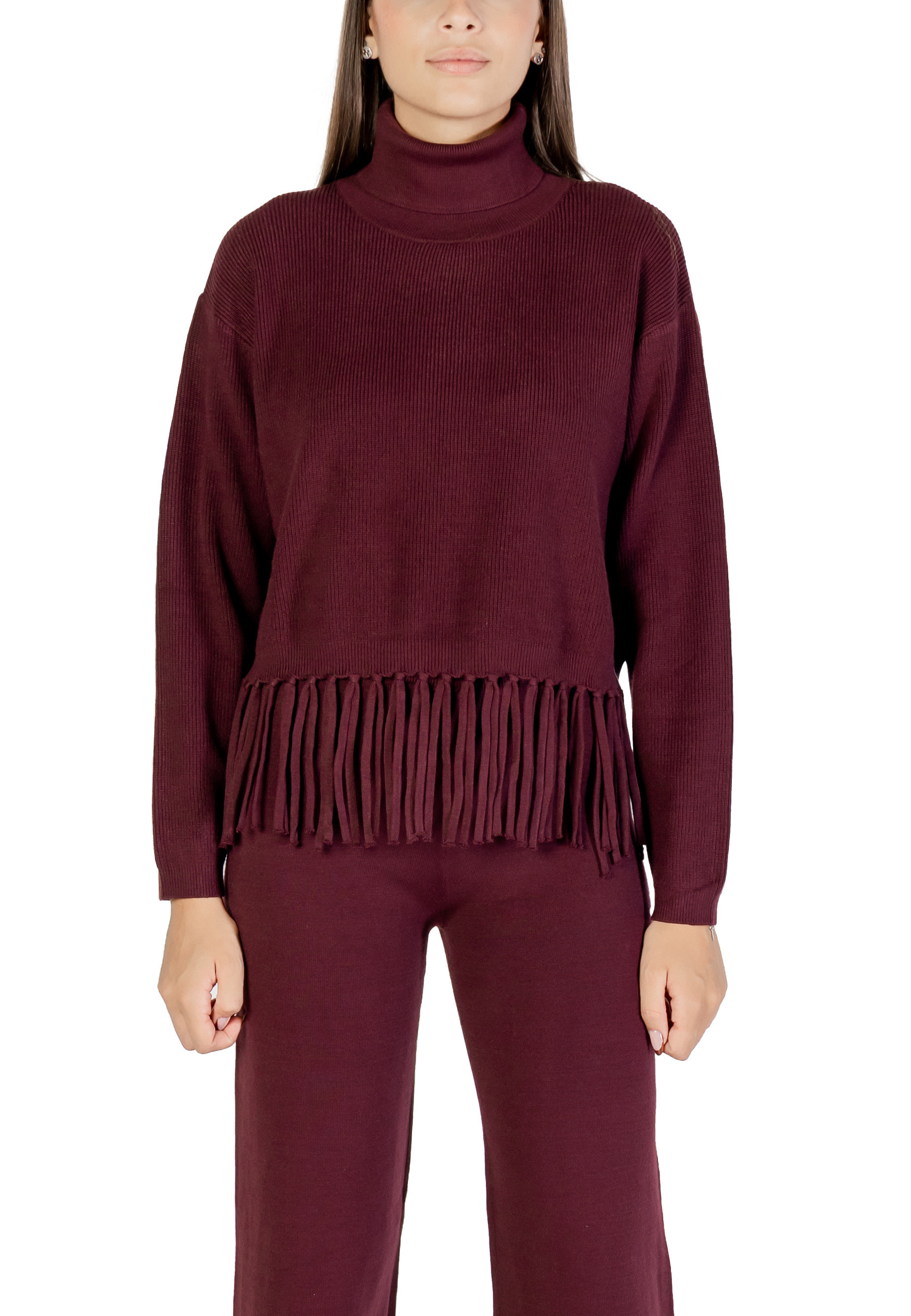 Dámský rolákový svetr s ozdobnými třásněmi