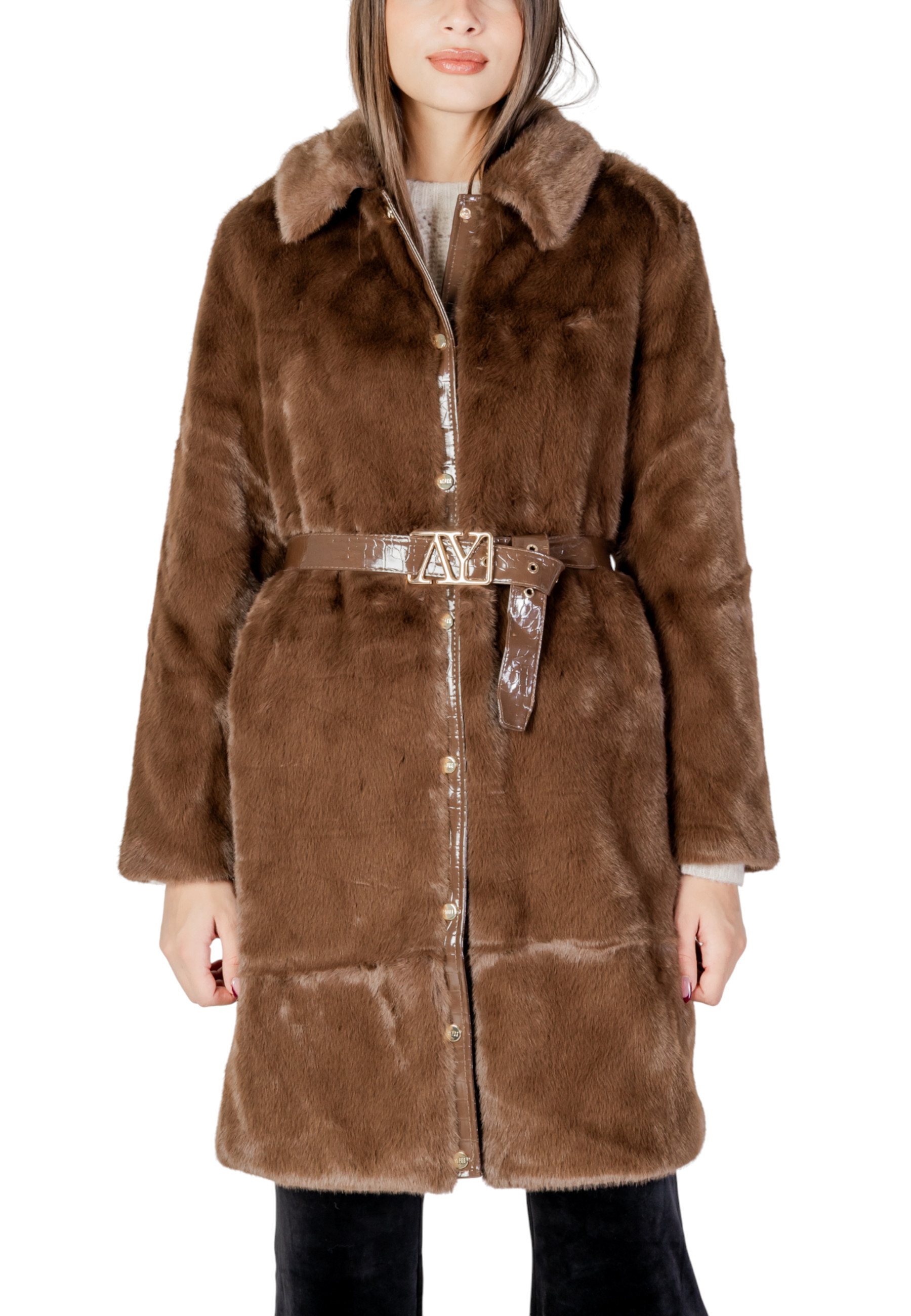 Hnedý zimný kabát s opaskom