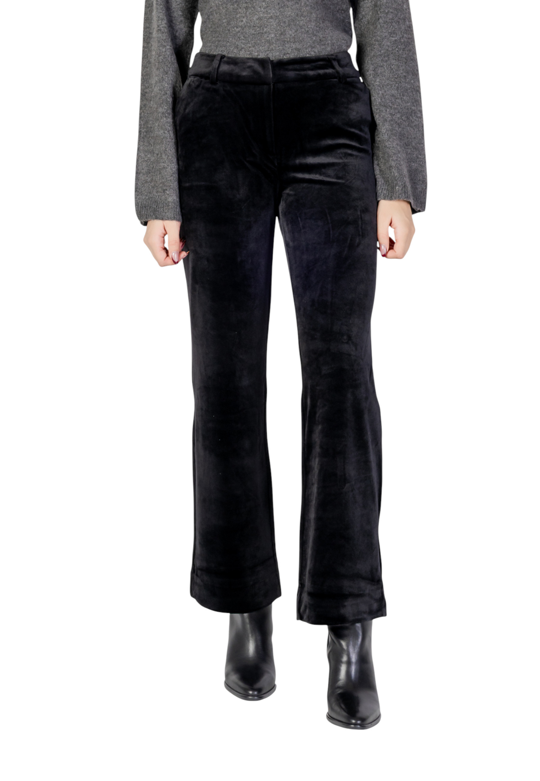 Само дамски панталони