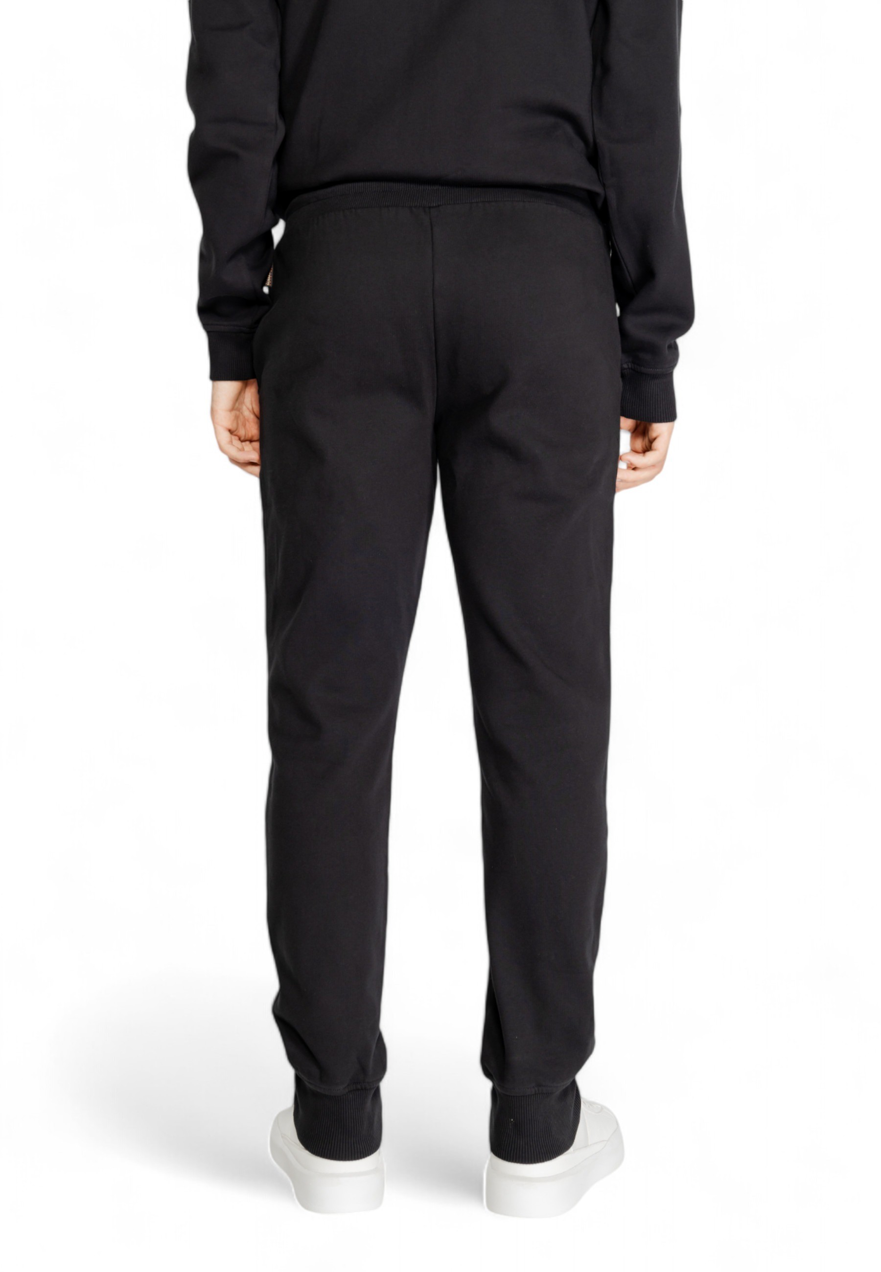 Мъжки спортни екипи Napapijri