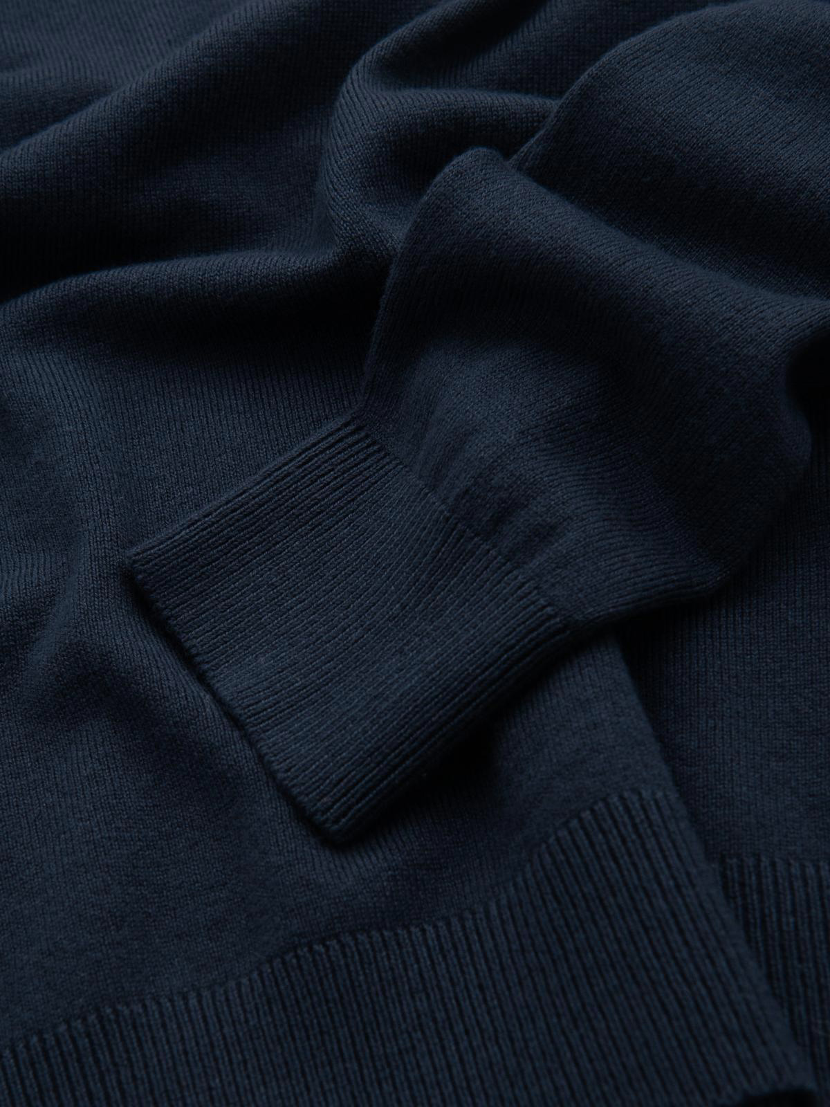Ombre Classic men&#039;s sweater with round neckline - navy blue